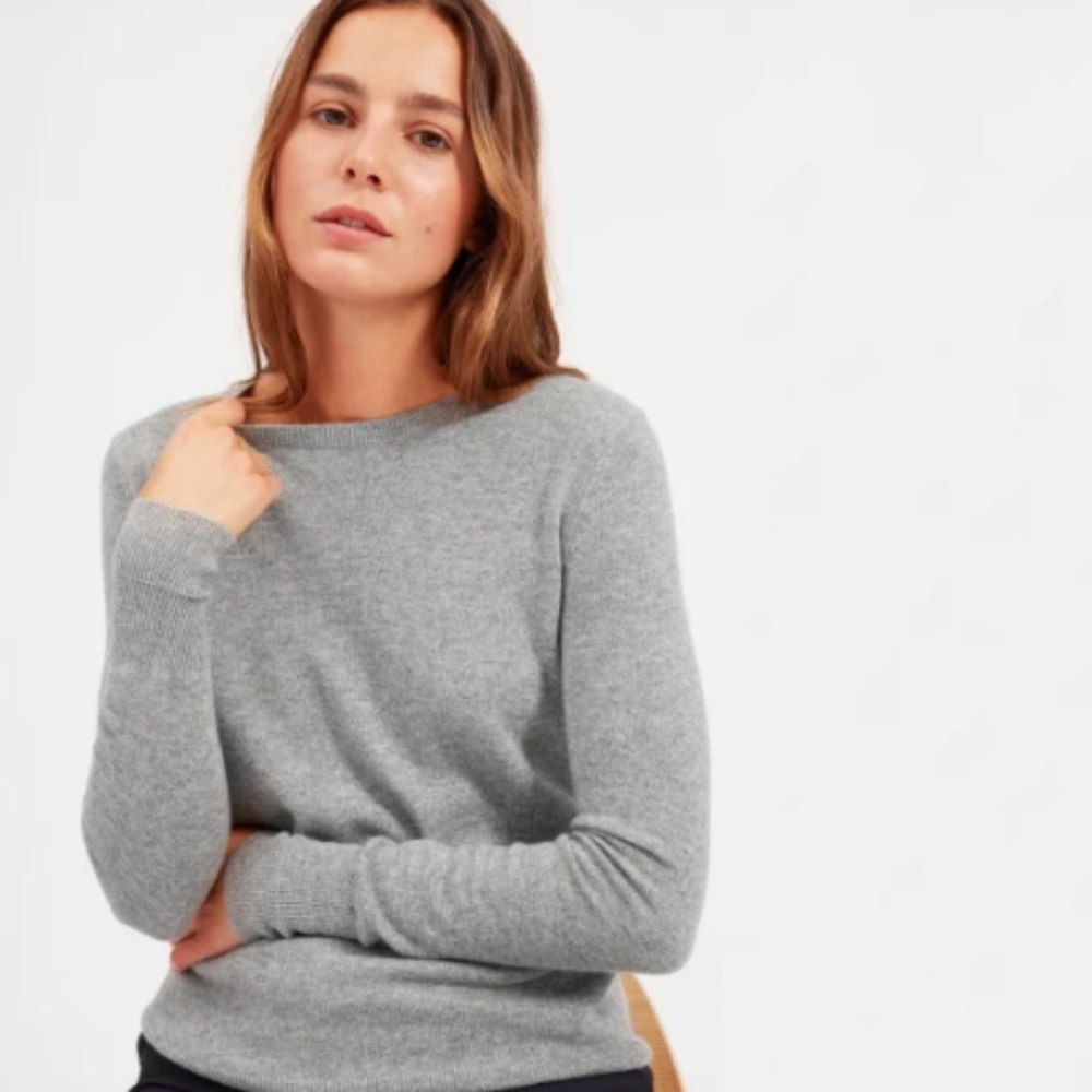 Everlane Cashmere Crew in Heather Grey